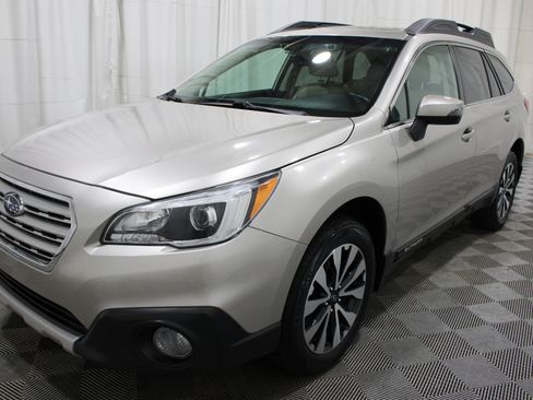 Used 2017 Subaru Outback 3.6R Limited AWD/4WD image 37