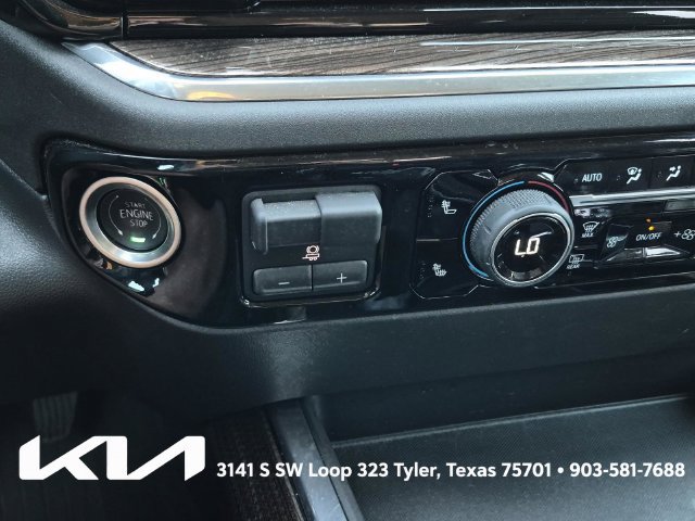 Used 2024 Chevrolet Silverado 1500 LT Trail Boss w/ LT Trail Boss Premium Package AWD/4WD image 39
