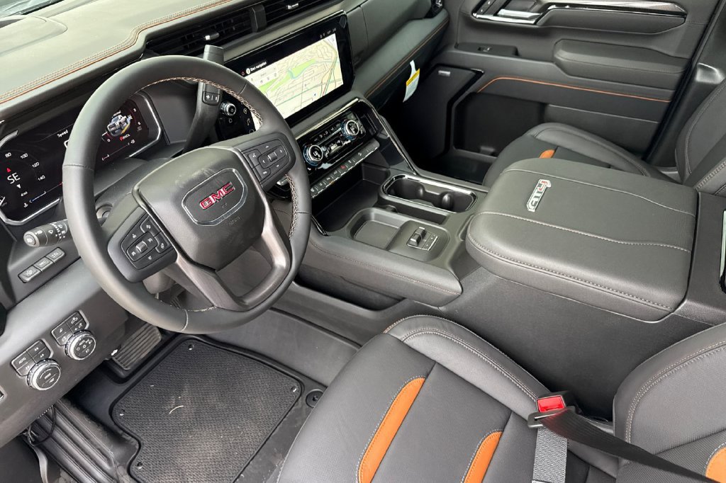 Used 2026 GMC Sierra 2500 AT4 w/ AT4 Premium Plus Package AWD/4WD image 4