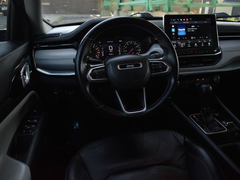 Used 2022 Jeep Compass Limited AWD/4WD image 17