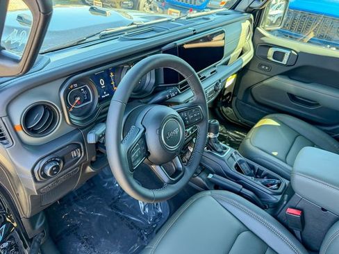 New 2026 Jeep Gladiator Mojave AWD/4WD image 13
