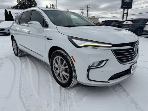 Used 2023 Buick Enclave Essence w/ Experience Buick Package image 11