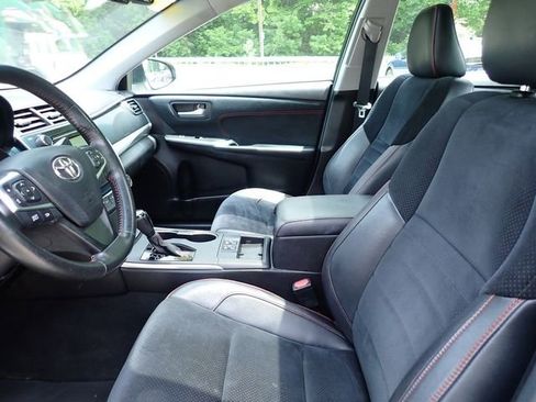 Used 2015 Toyota Camry XSE FWD image 15