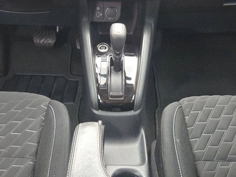 Used 2022 Nissan Kicks S FWD image 18