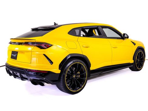 Used 2021 Lamborghini Urus AWD/4WD image 5