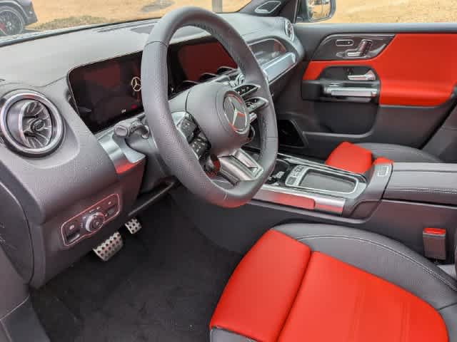 Used 2026 Mercedes-Benz GLB 35 AMG 4MATIC image 5