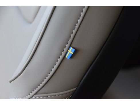 New 2026 Volvo XC90 B6 Plus w/ Protection Package Premier image 40