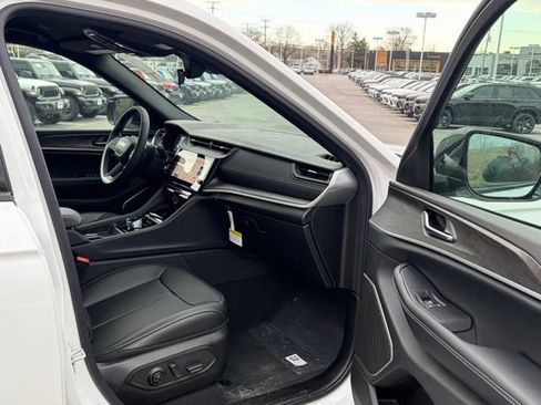 New 2026 Jeep Grand Cherokee Limited AWD/4WD image 28