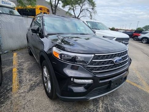 Used 2023 Ford Explorer XLT w/ Equipment Group 202A AWD/4WD image 10