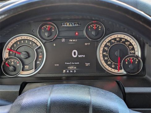 Used 2019 RAM 1500 Classic SLT w/ Luxury Group image 24