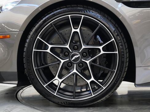 Used 2019 Aston Martin Rapide AMR image 10