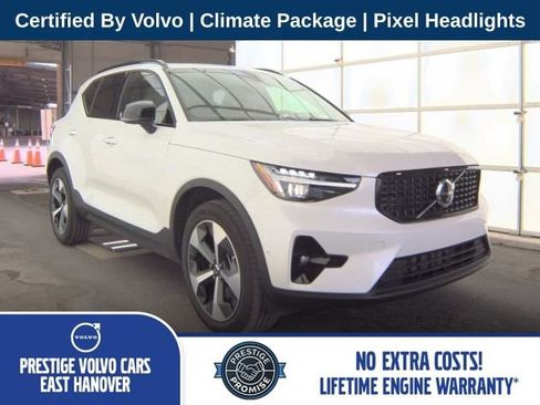 Used 2026 Volvo XC40 B5 Plus AWD/4WD image 1