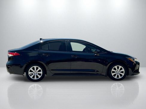 Used 2024 Toyota Corolla LE FWD image 4