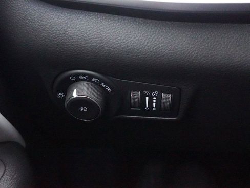 New 2026 Jeep Compass Limited image 21