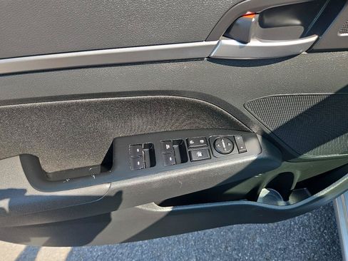 Used 2019 Hyundai Elantra Value Edition w/ Cargo Package FWD image 16