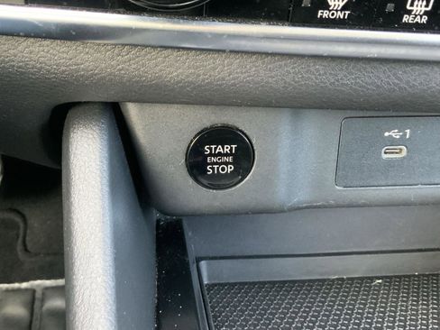 Used 2024 Nissan Rogue SV image 31