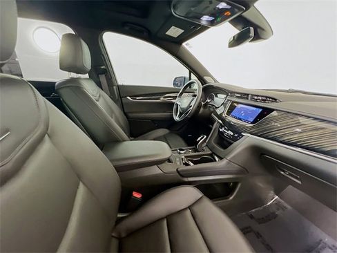 Used 2024 Cadillac XT6 Premium Luxury image 24