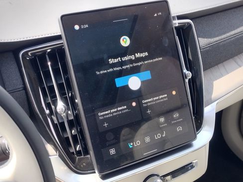 New 2026 Volvo XC90 B5 Ultra w/ Protection Package image 16