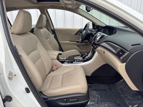 Used 2017 Honda Accord EX-L image 15