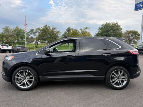 Used 2024 Ford Edge Titanium AWD/4WD image 4