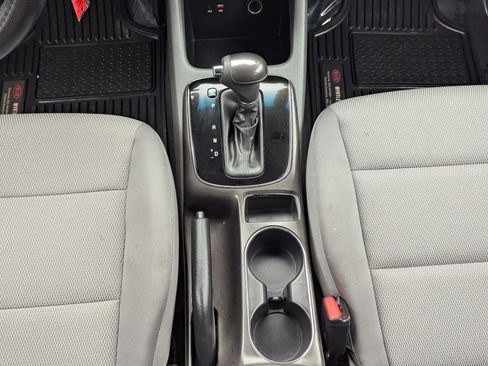 Used 2017 Kia Forte LX FWD image 16
