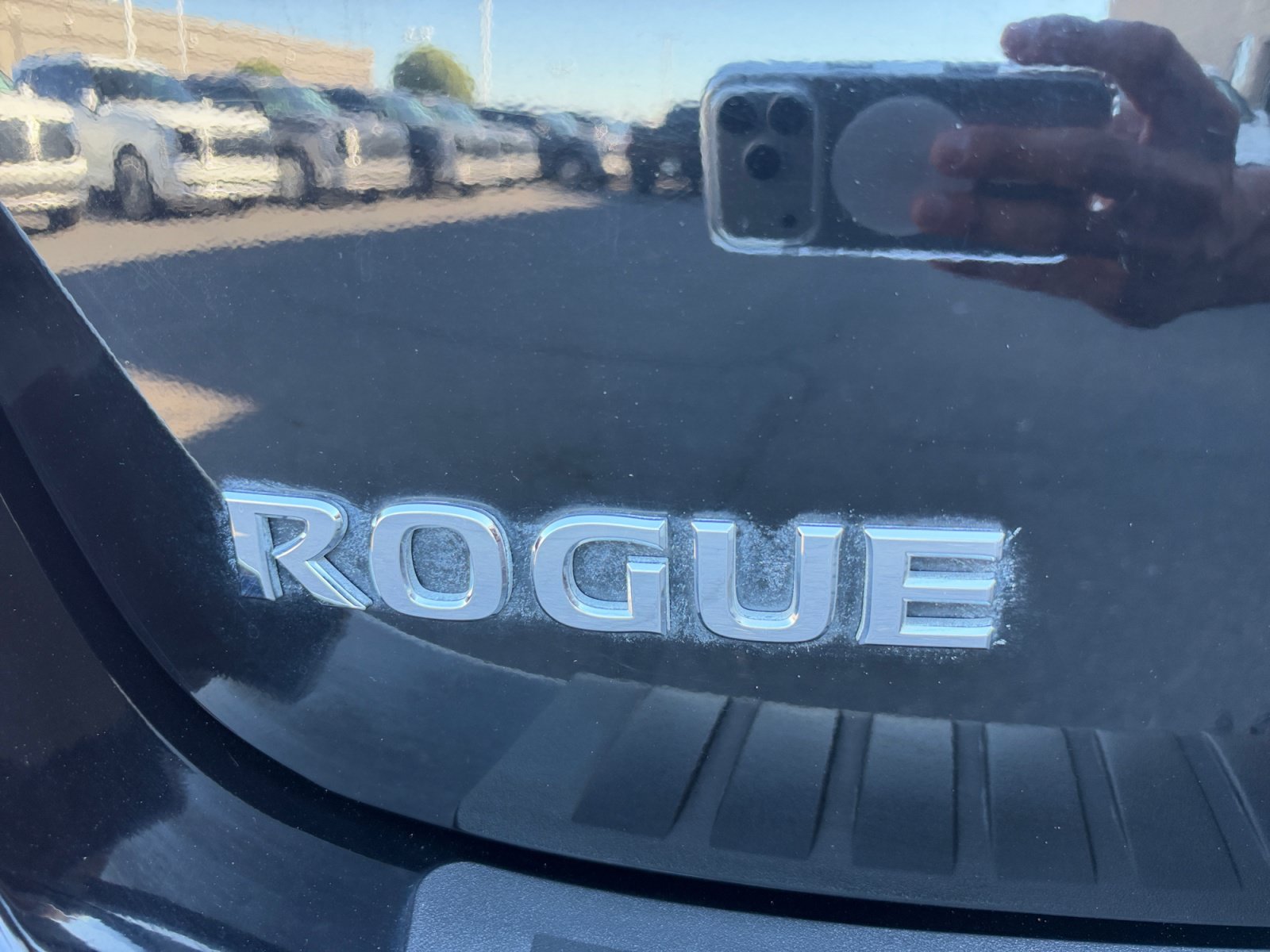 Used 2013 Nissan Rogue SV FWD image 23
