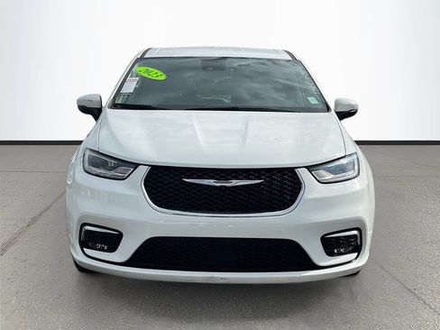 Certified 2023 Chrysler Pacifica Touring-L FWD image 2