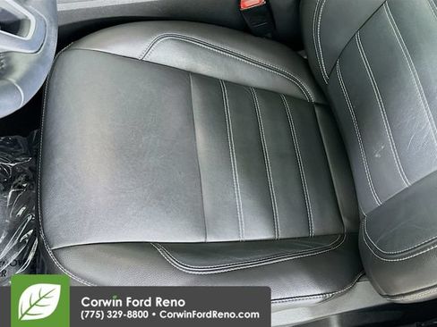 Used 2017 Ford Escape Titanium w/ Equipment Group 301A AWD/4WD image 20