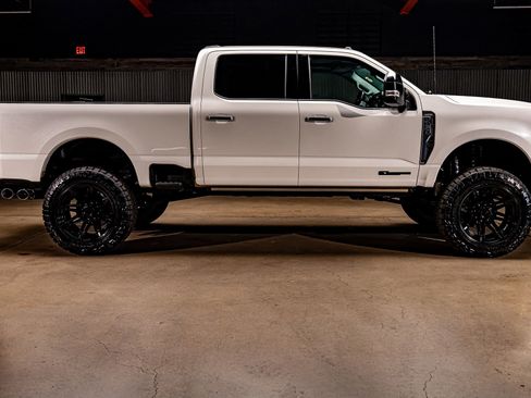 Used 2024 Ford F350 Limited image 11