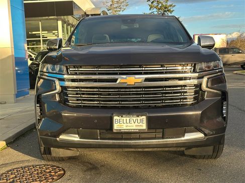 Used 2024 Chevrolet Suburban Premier image 8