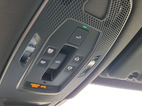 Certified 2025 Porsche Cayenne S AWD/4WD image 37
