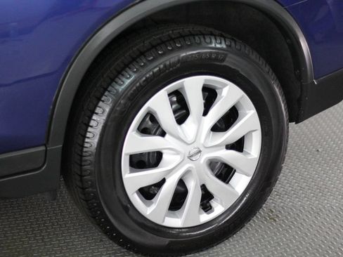 Used 2018 Nissan Rogue S AWD/4WD image 55