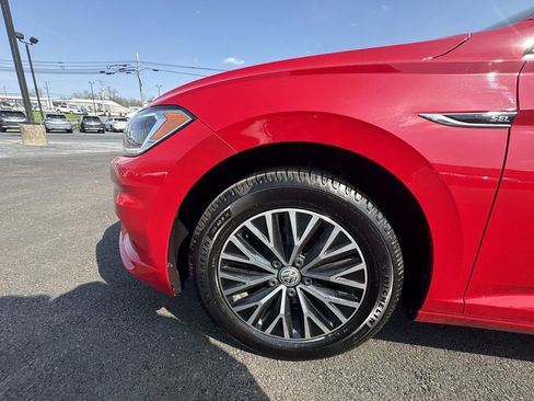 Used 2019 Volkswagen Jetta SEL w/ Cold Weather Package image 18
