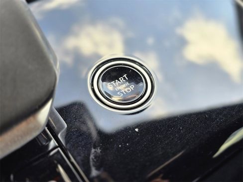 Used 2024 Land Rover Range Rover Sport SE image 26