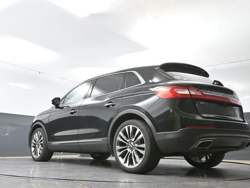 Used 2016 Lincoln MKX Reserve w/ Luxury Package AWD/4WD image 27