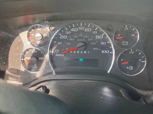 Used 2021 Chevrolet Express 2500 w/ Driver Convenience Package RWD image 12