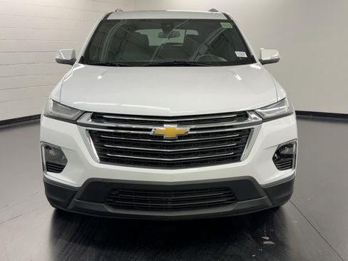 Used 2023 Chevrolet Traverse LT image 6