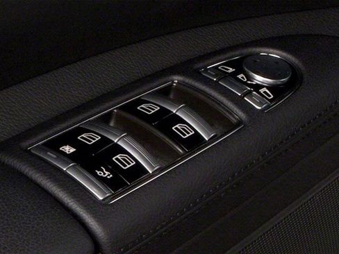 Used 2013 Mercedes-Benz S 550 image 22