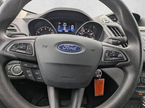 Used 2018 Ford Escape SE image 14
