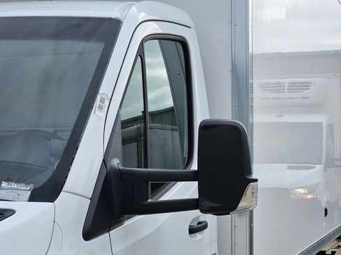 Used 2023 Mercedes-Benz Sprinter 3500 image 9