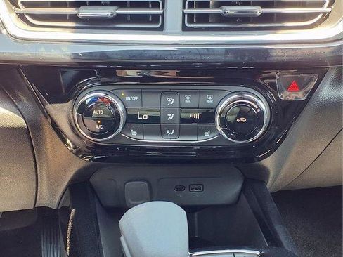 New 2026 Chevrolet Trax RS w/ Driver Confidence Package FWD image 5