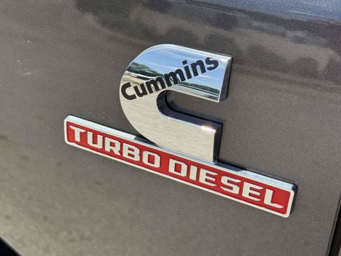 Used 2025 RAM 3500 Laramie AWD/4WD image 9