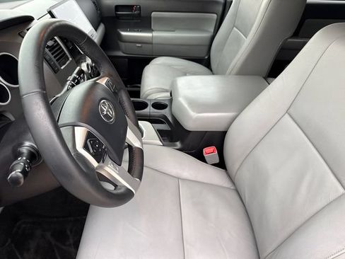 Used 2016 Toyota Sequoia SR5 w/ Premium Package AWD/4WD image 22