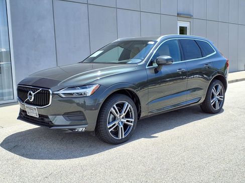 Used 2020 Volvo XC60 T5 Momentum w/ Protection Package Premier AWD/4WD image 1