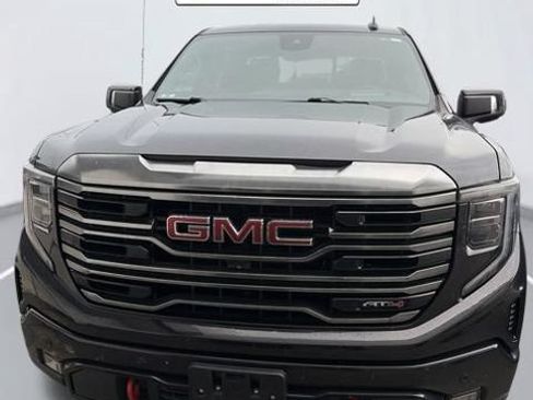 Used 2023 GMC Sierra 1500 AT4 w/ AT4 Premium Package AWD/4WD image 13