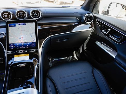 New 2025 Mercedes-Benz GLC 350e 4MATIC image 15