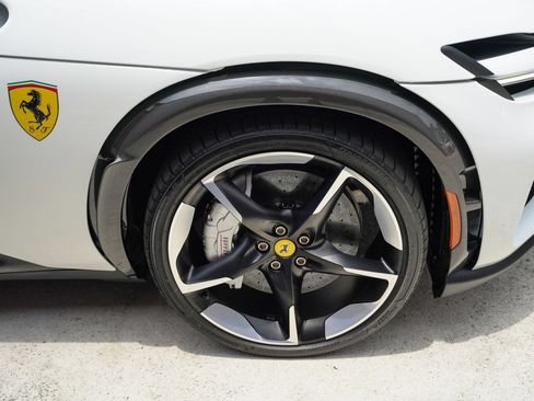Used 2025 Ferrari Purosangue AWD/4WD image 16