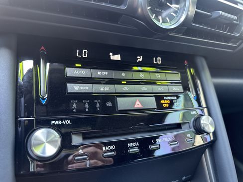 Used 2025 Lexus IS 350 F Sport RWD image 19