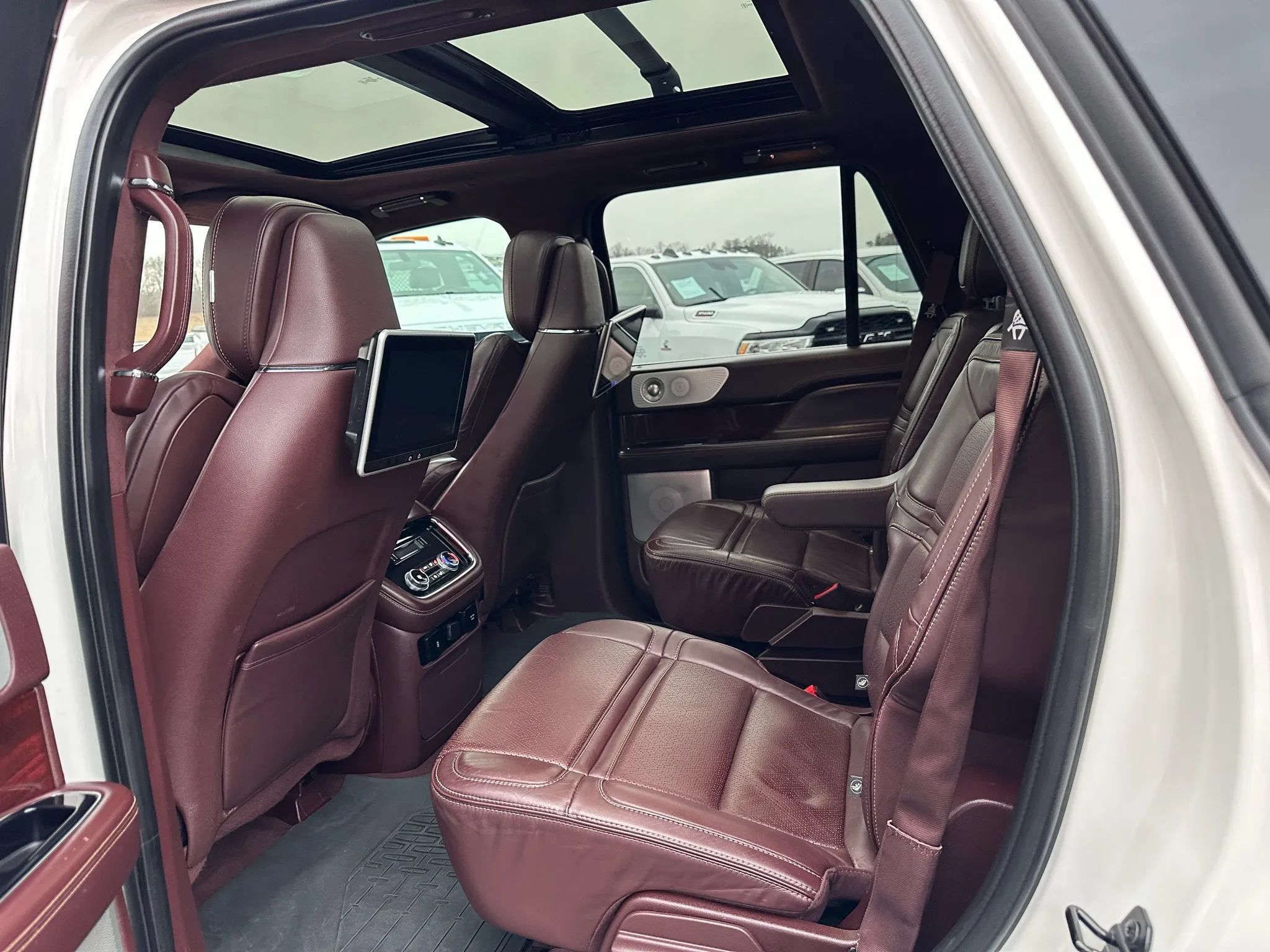 Used 2020 Lincoln Navigator Black Label AWD/4WD image 10