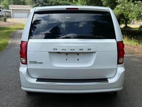 Used 2016 Dodge Grand Caravan Crew image 6